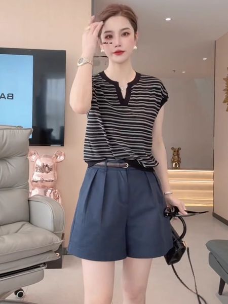  A674-Áo Len Lụa Cổ V Ngắn Tay Kẻ Sọc 