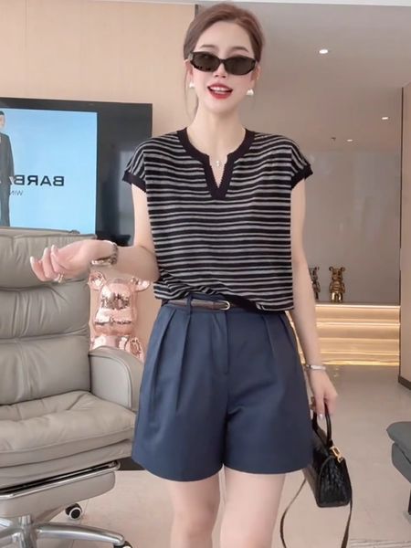  A674-Áo Len Lụa Cổ V Ngắn Tay Kẻ Sọc 