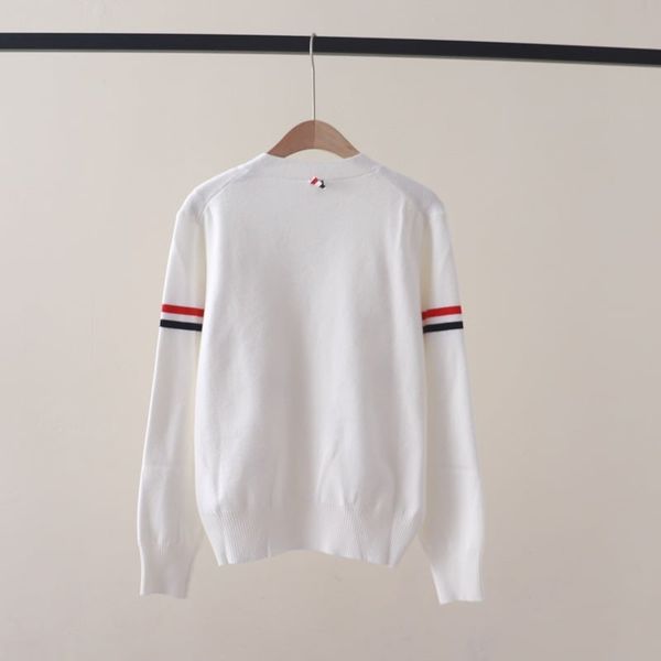  A523-Áo Khoác Len Cún Cưng Thêu Hoa Hồng 