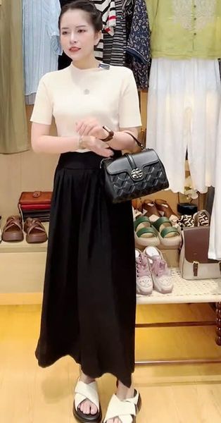  Q147-Quần Ống Rộng Lưng Chéo 
