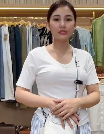  A709-Áo Thun Lụa Gân Cổ Tròn 