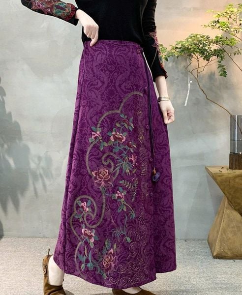  Q391-Chân váy midi dáng dài thêu họa tiết 