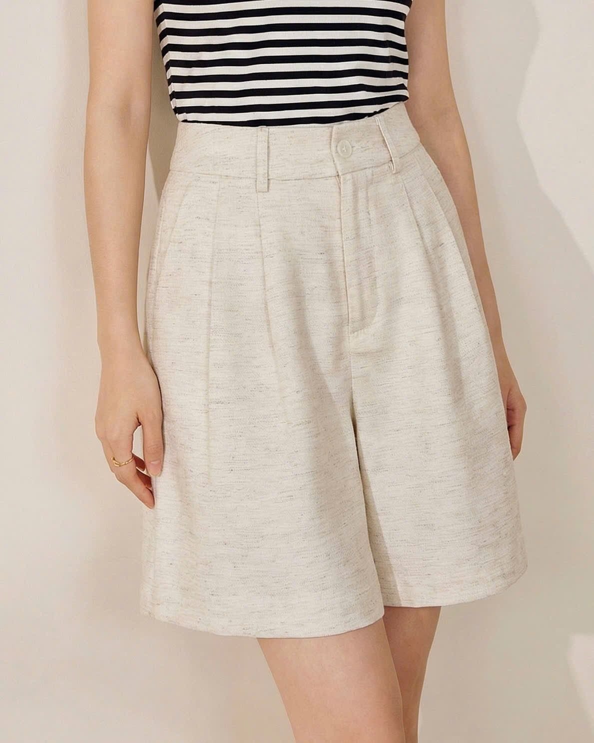  Q329- Quần Short Linen Xếp Ly Eo 