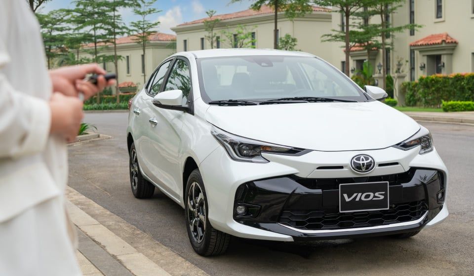  Xe 4 chỗ có Toyota Vios 