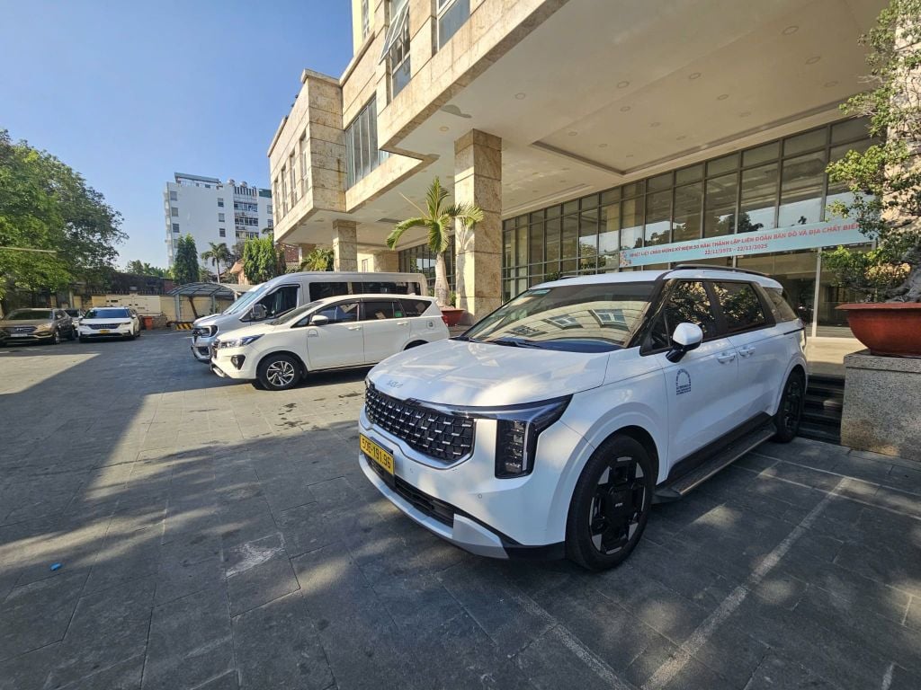  Xe 7 chỗ Kia Carnival 