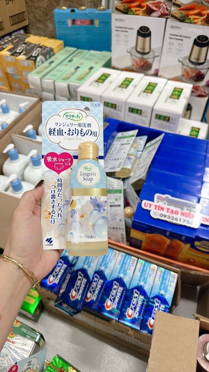  E39- Nước giặt đồ lót nhật 120ml 