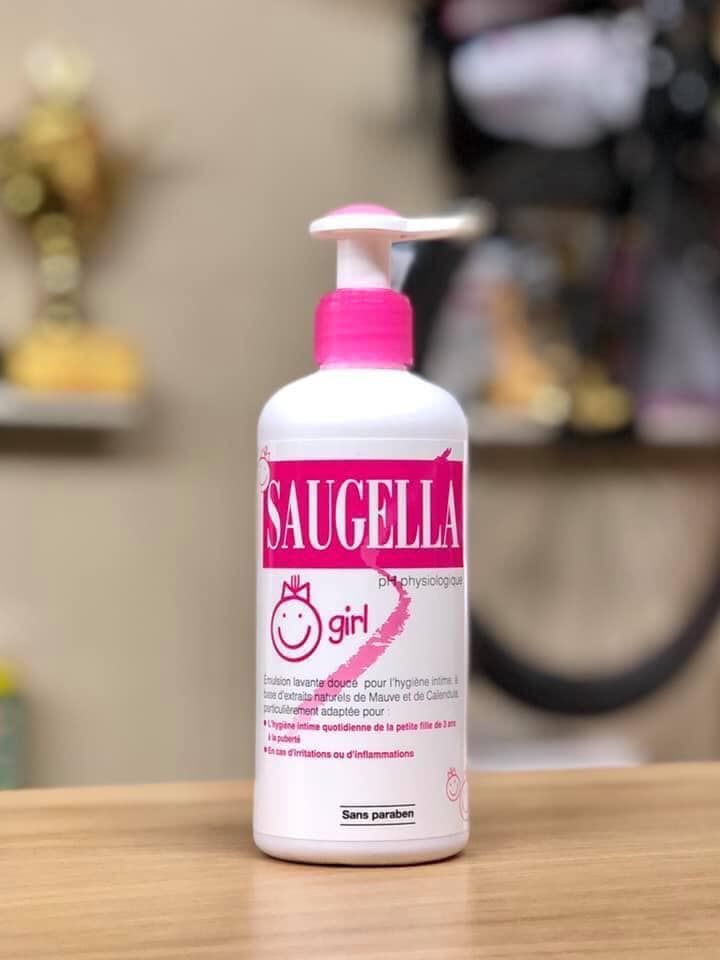  A250 - Dung dịch vệ sinh bé gái Saugella 200ml 
