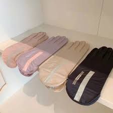  Găng tay chống tia UV 