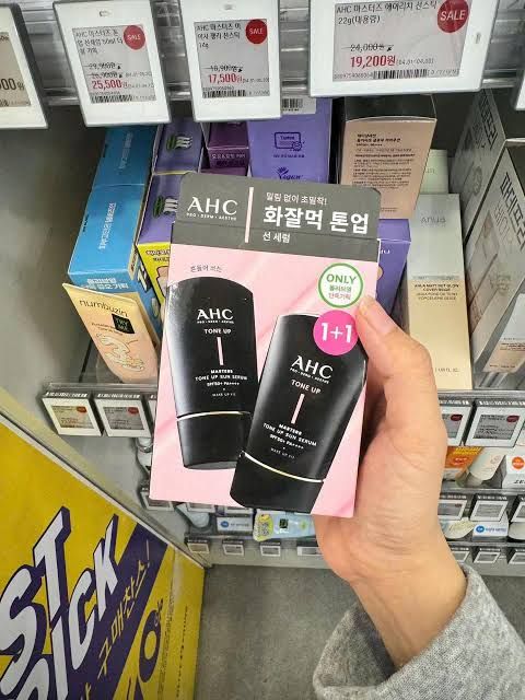  M78- Kem chống nắng AHC nâng tone 50ml 
