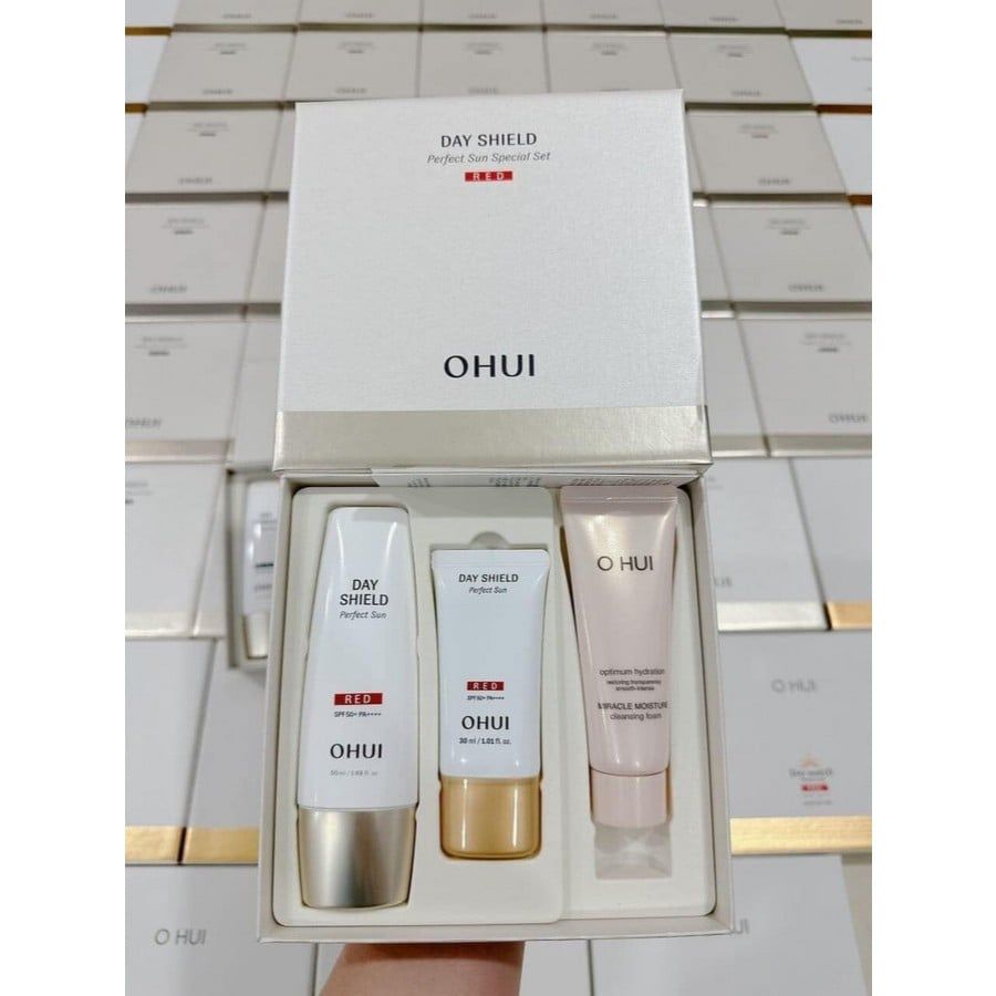  K18- Kem chống nắng Ohui Day Shield RED (KCn 50ml+ 30ml + srm 40ml) 