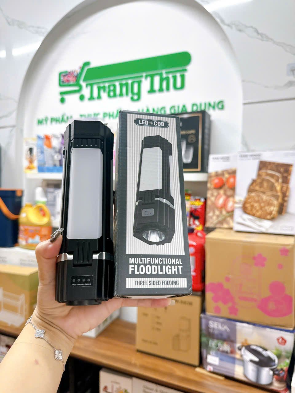  A423- Đèn pin căm trại tích điện Led+ cob 
