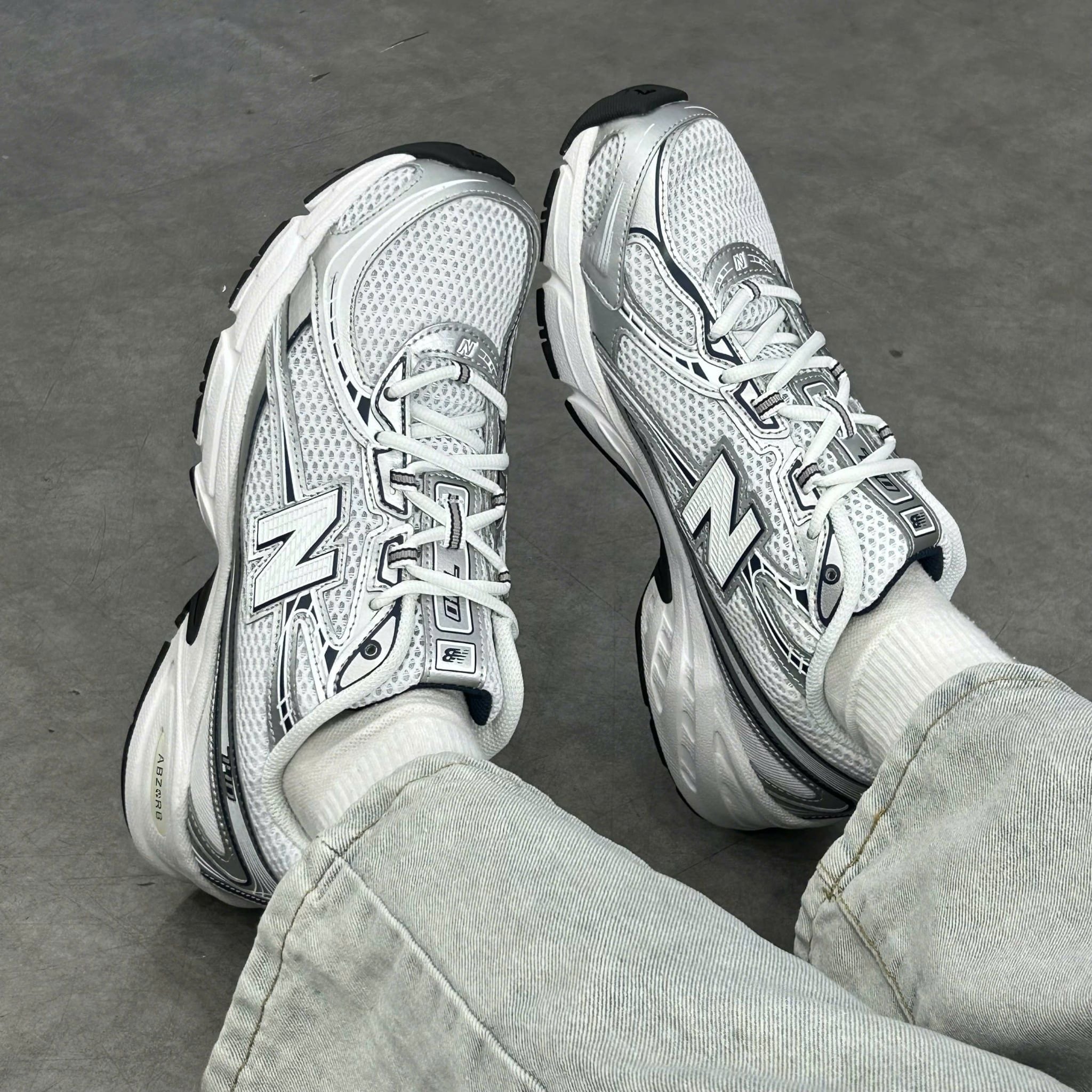  NEW BALANCE 740V2 WHITE SHADOW GREY NAVY U740WN2 