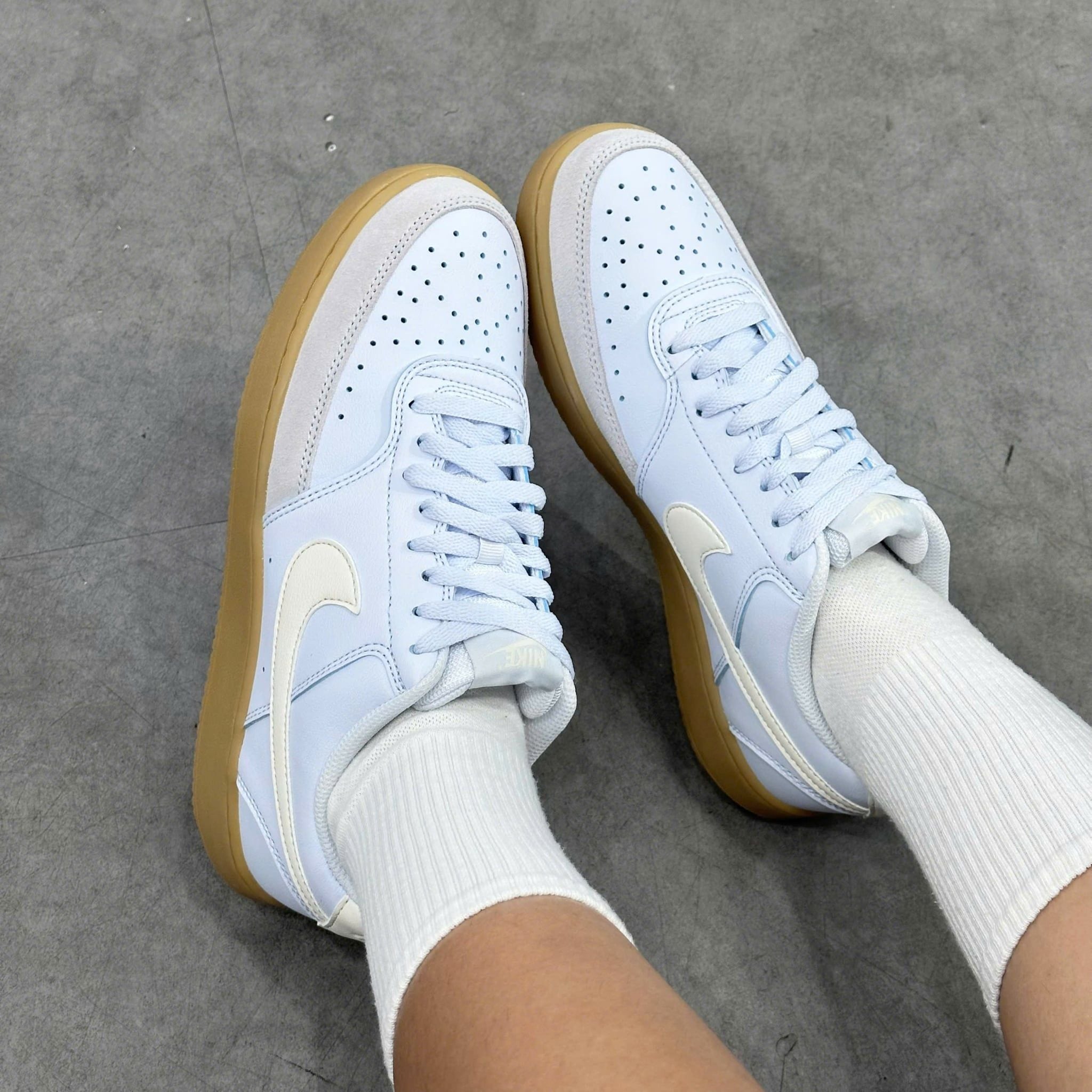  NIKE COURT VISION LOW FOOTBALL GREY GUM LIGHT BROWN PALE IVORY IB2998-002 