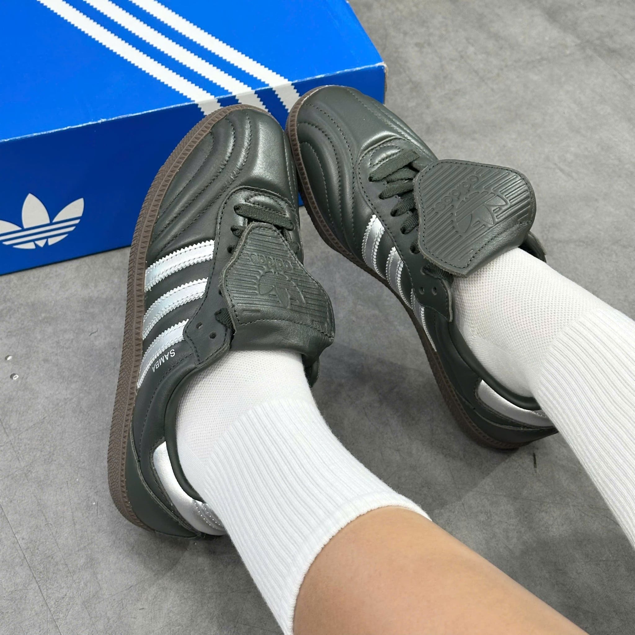  ADIDAS SAMBA LT LEGEND EARTH SILVER METALLIC JP6144 