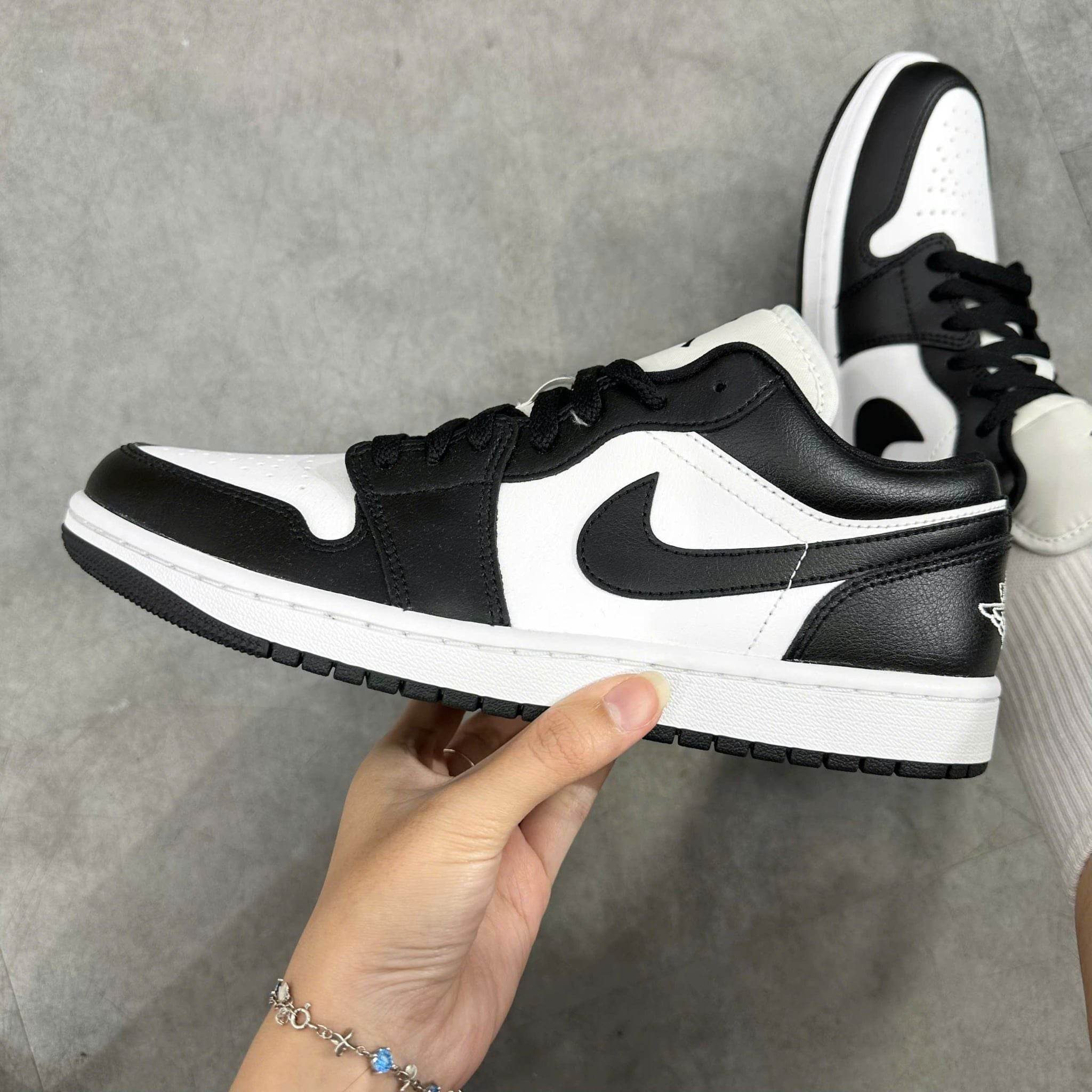  NIKE AIR JORDAN 1 LOW PANDA DC0774-101 