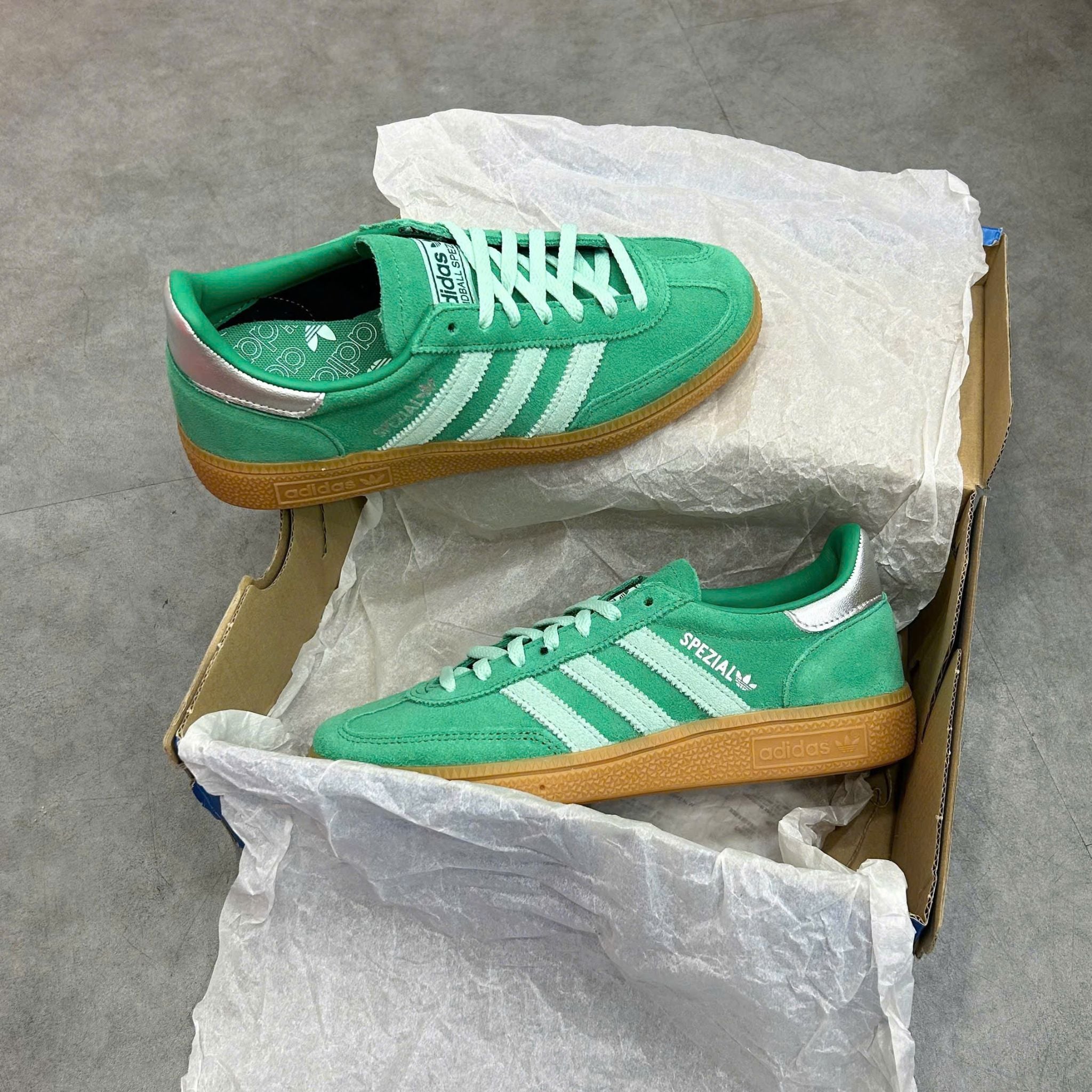  ADIDAS HANDBALL SPEZIAL SEMI COURT GREEN CLEAR MINT JS2908 