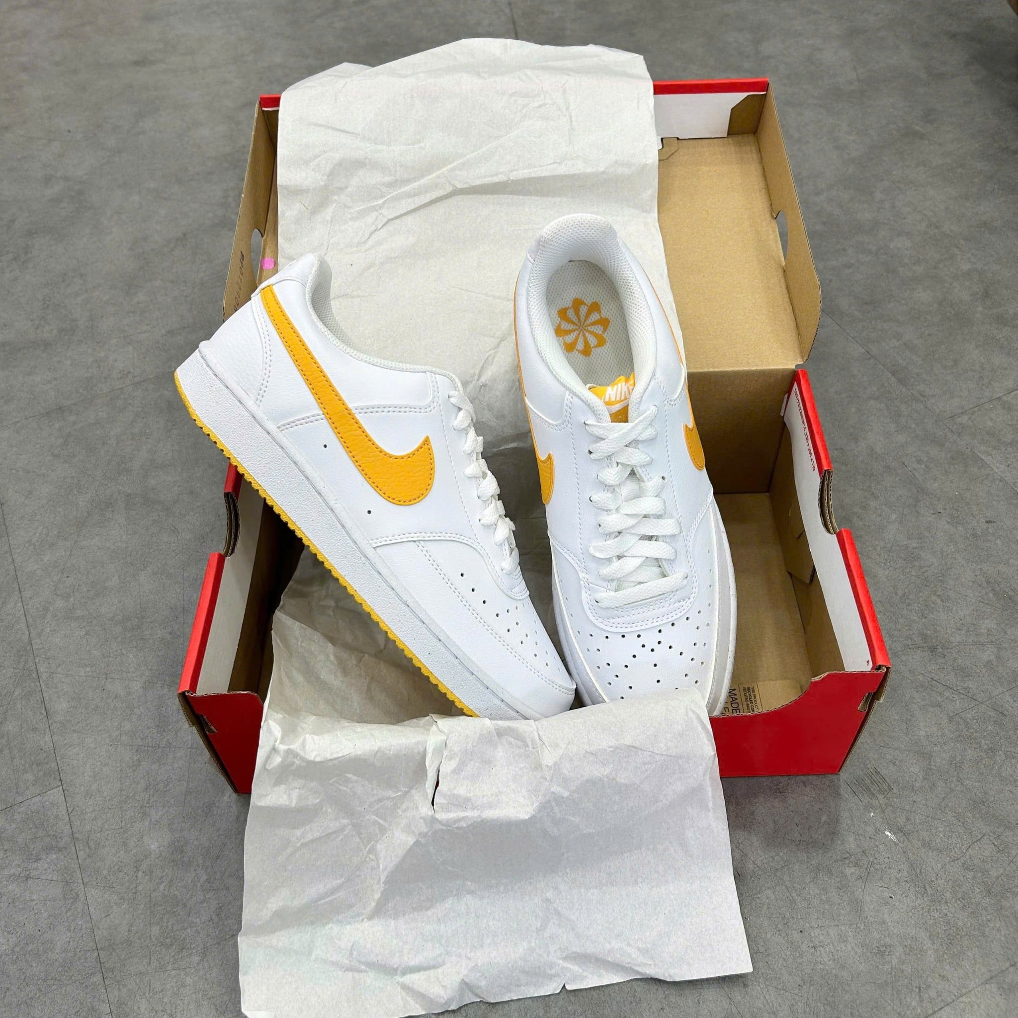  NIKE COURT VISION LOW NEXT WHITE UNIVERSITY GOLD HF1744-100 