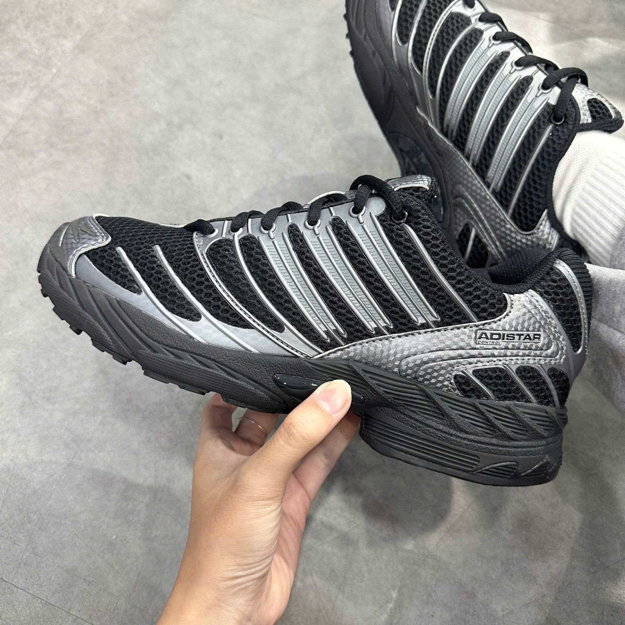  ADIDAS ADISTAR CONTROL 3 BLACK SILVER METALLIC HQ2665 