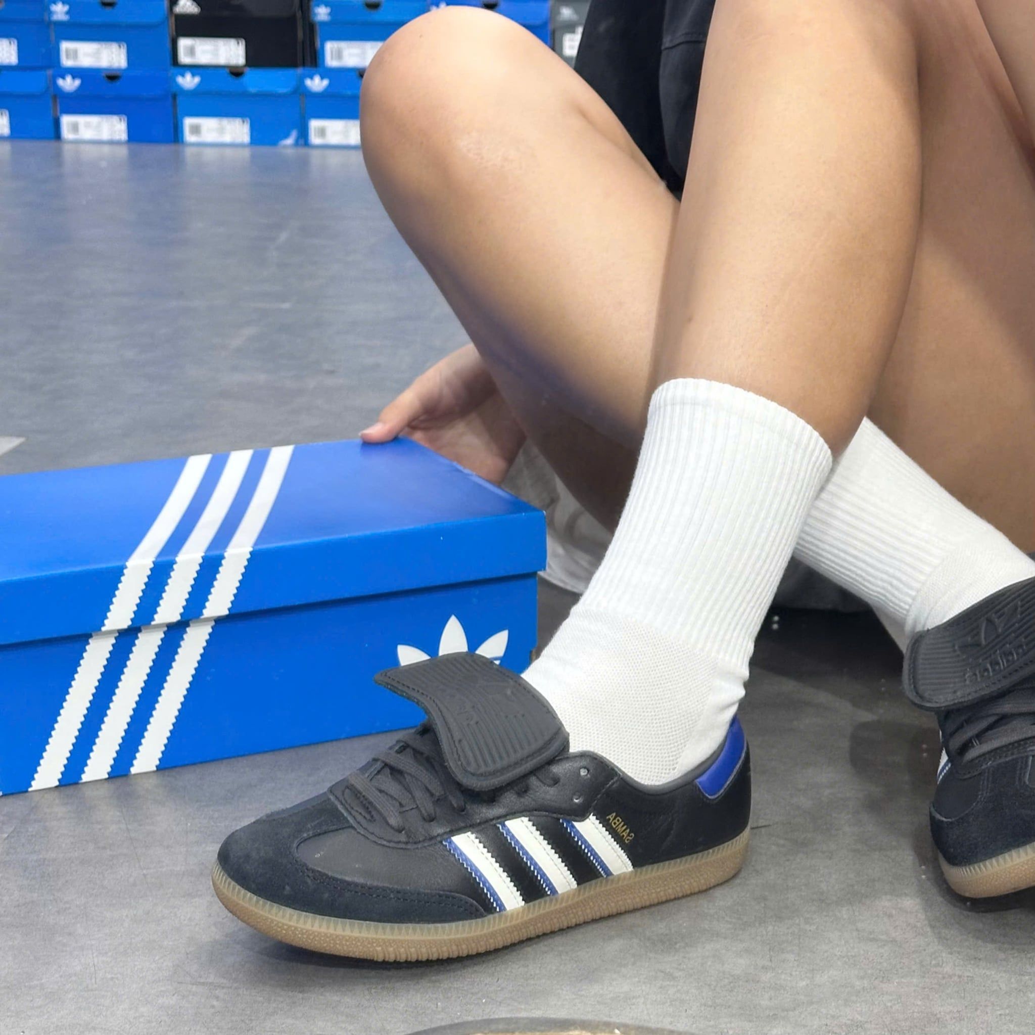  ADIDAS SAMBA LT TEAM ROYAL BLUE JQ5125 