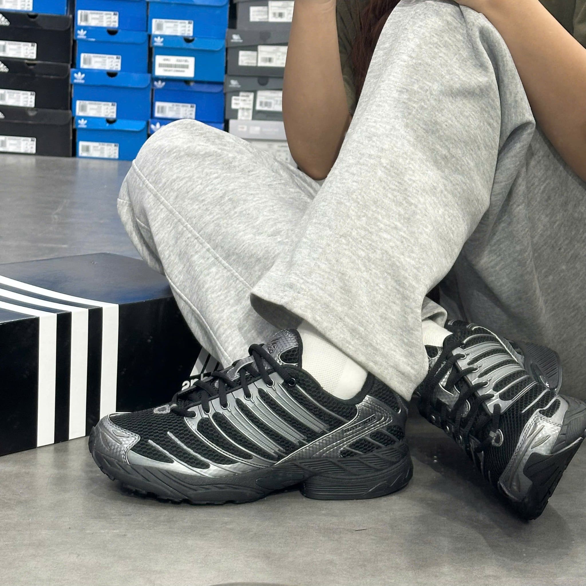 ADIDAS ADISTAR CONTROL 3 BLACK SILVER METALLIC HQ2665 
