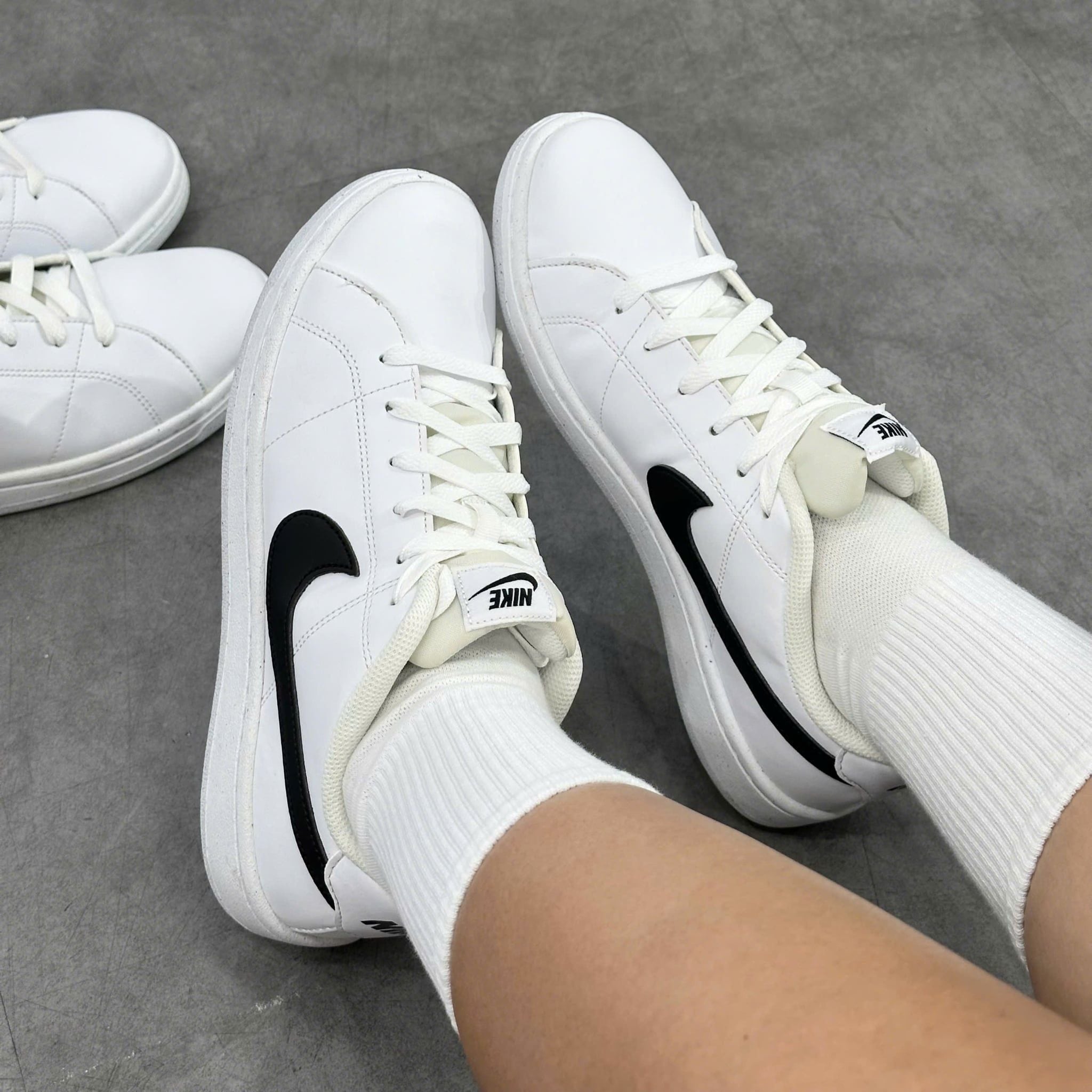  NIKE COURT ROYALE 2 WHITE BLACK DH3160-101 