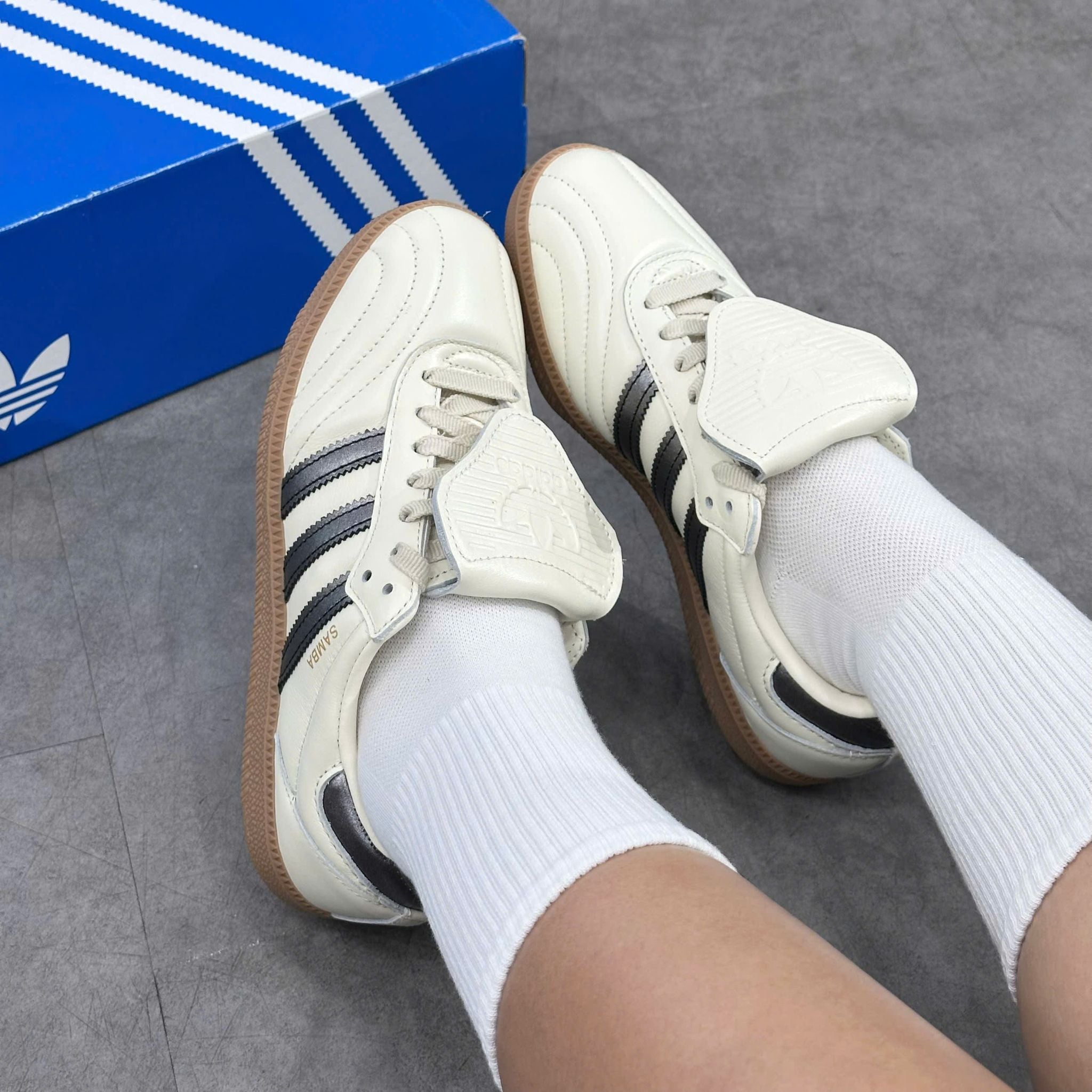  ADIDAS SAMBA LT CREAM METALLIC BLACK GUM JP6143 