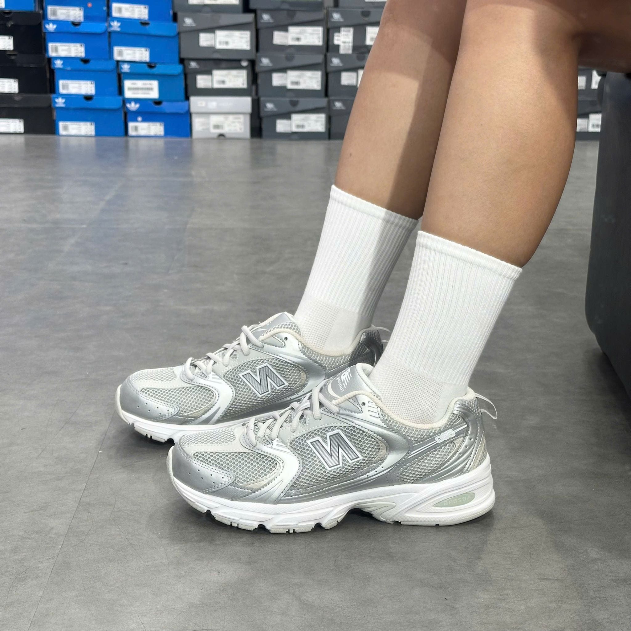  NEW BALANCE 530 MOONBEAM SILVER METALLIC MR530RS 