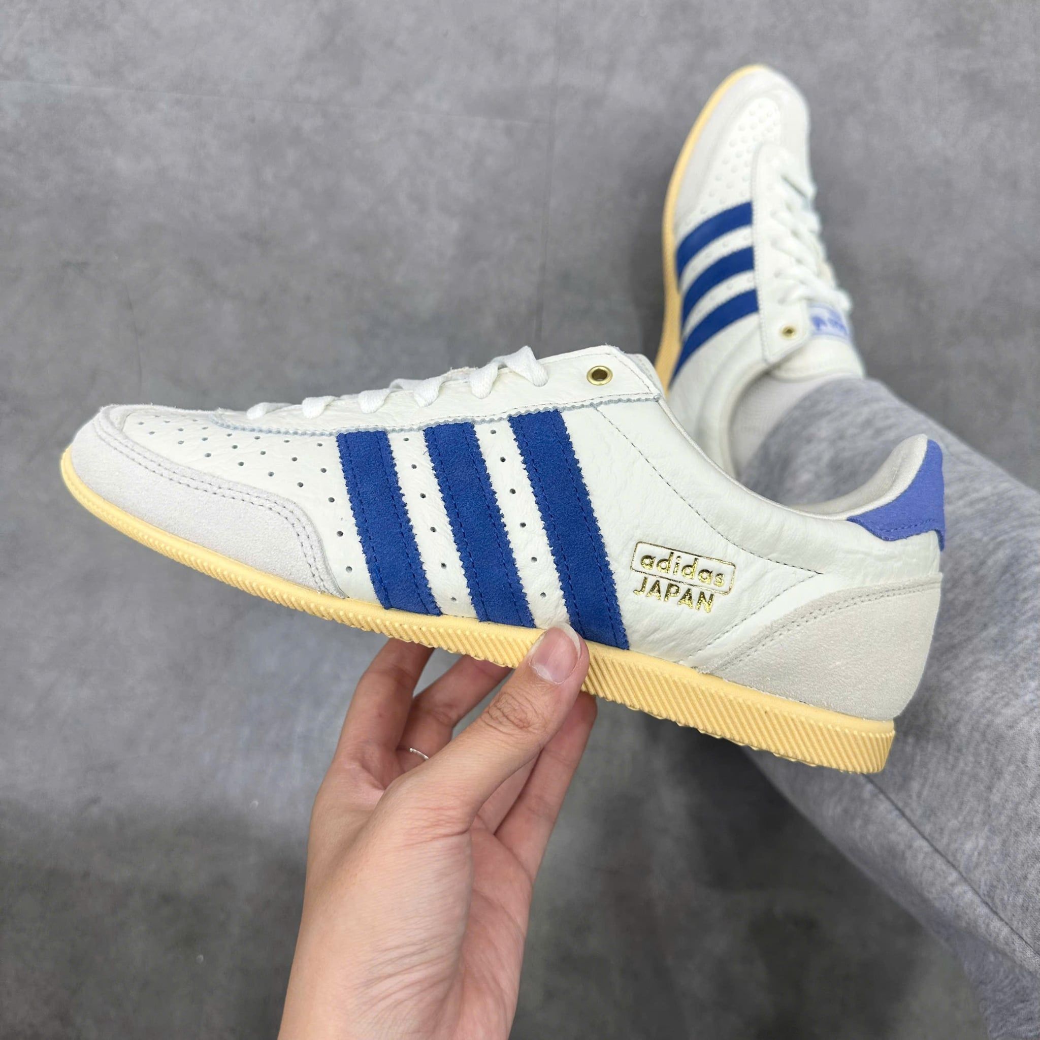  ADIDAS JAPAN OFF WHITE ROYAL REAL LILAC IH1601 
