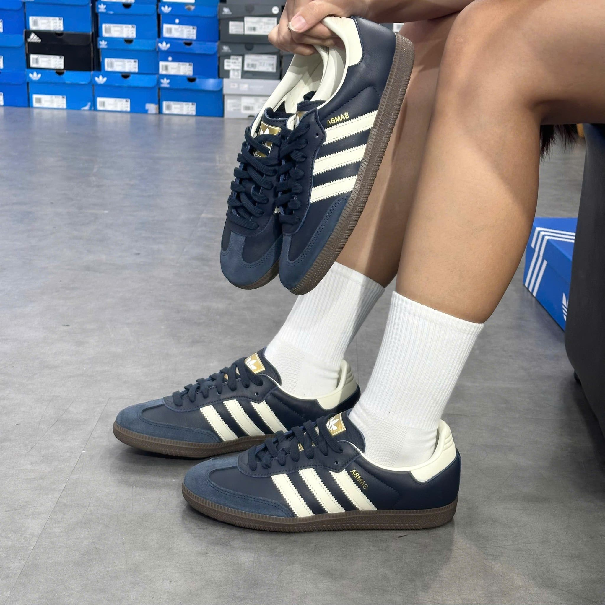  ADIDAS SAMBA OG NAVY WHITE GUM ID2056 