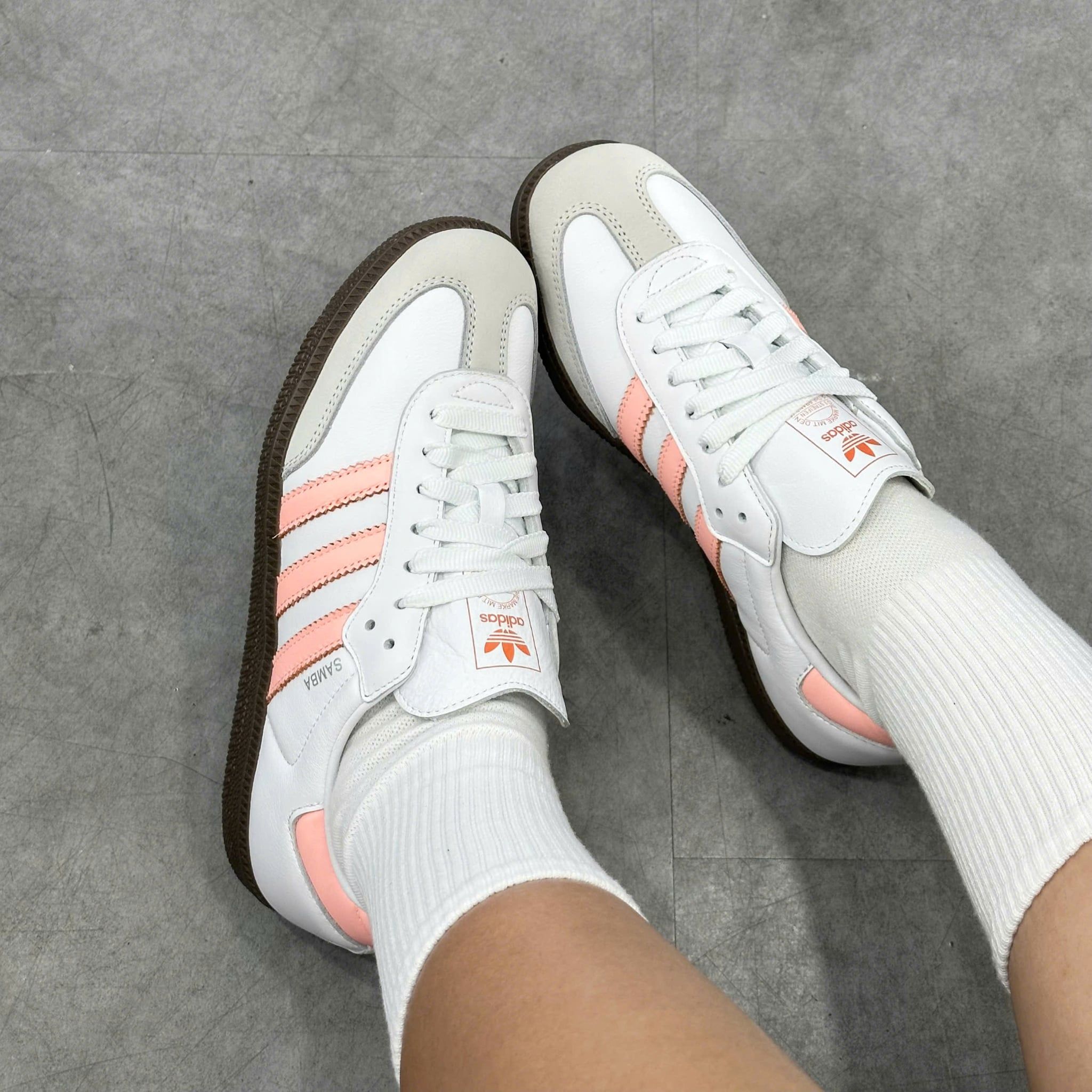  ADIDAS SAMBA OG CLOUD WHITE CLEAR ORANGE SEMI CORAL JH5687 