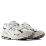  NEW BALANCE 2002R WHITE DARK JUNIPER U2002RWA 