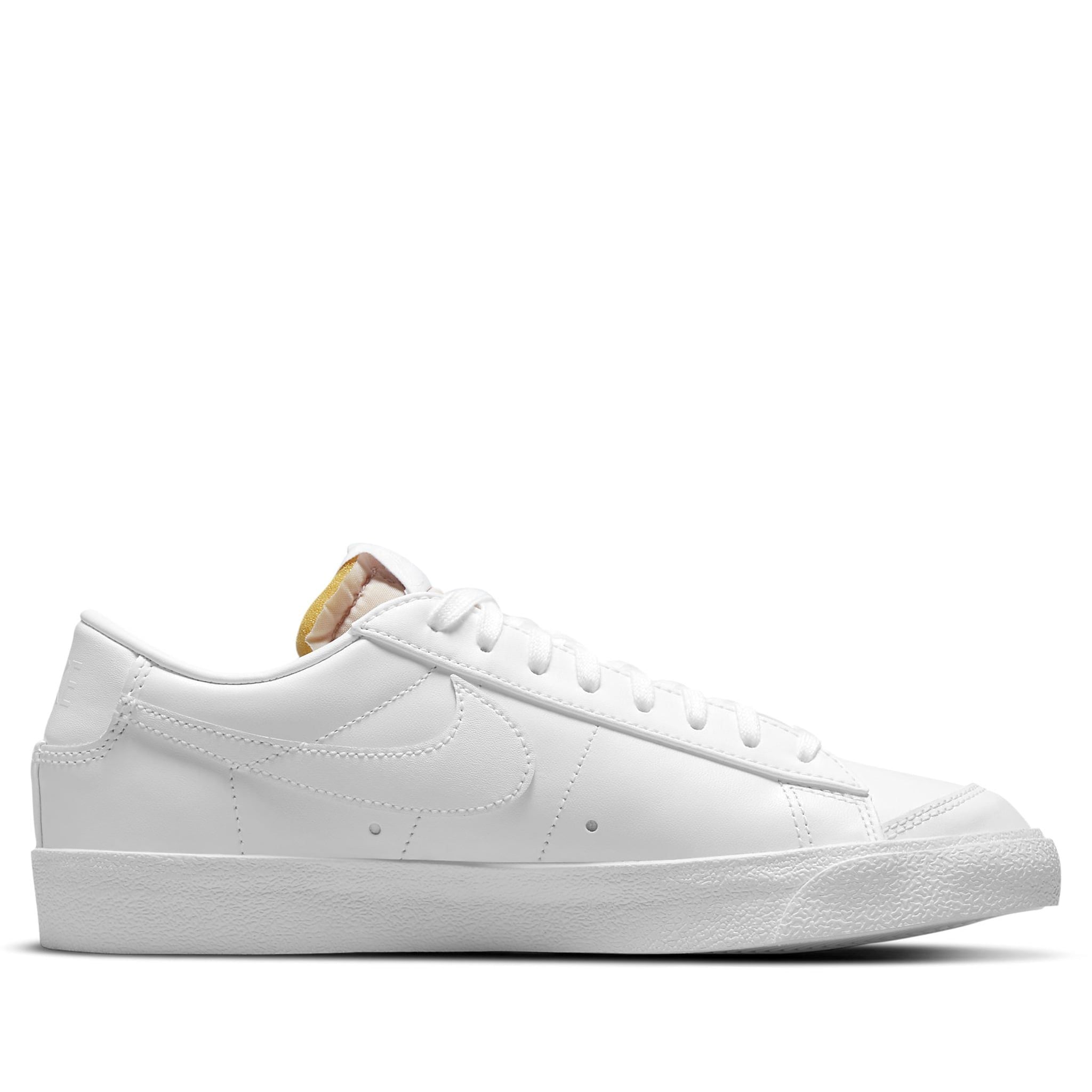  NIKE BLAZER LOW '77 ALL WHITE DC4769-101 