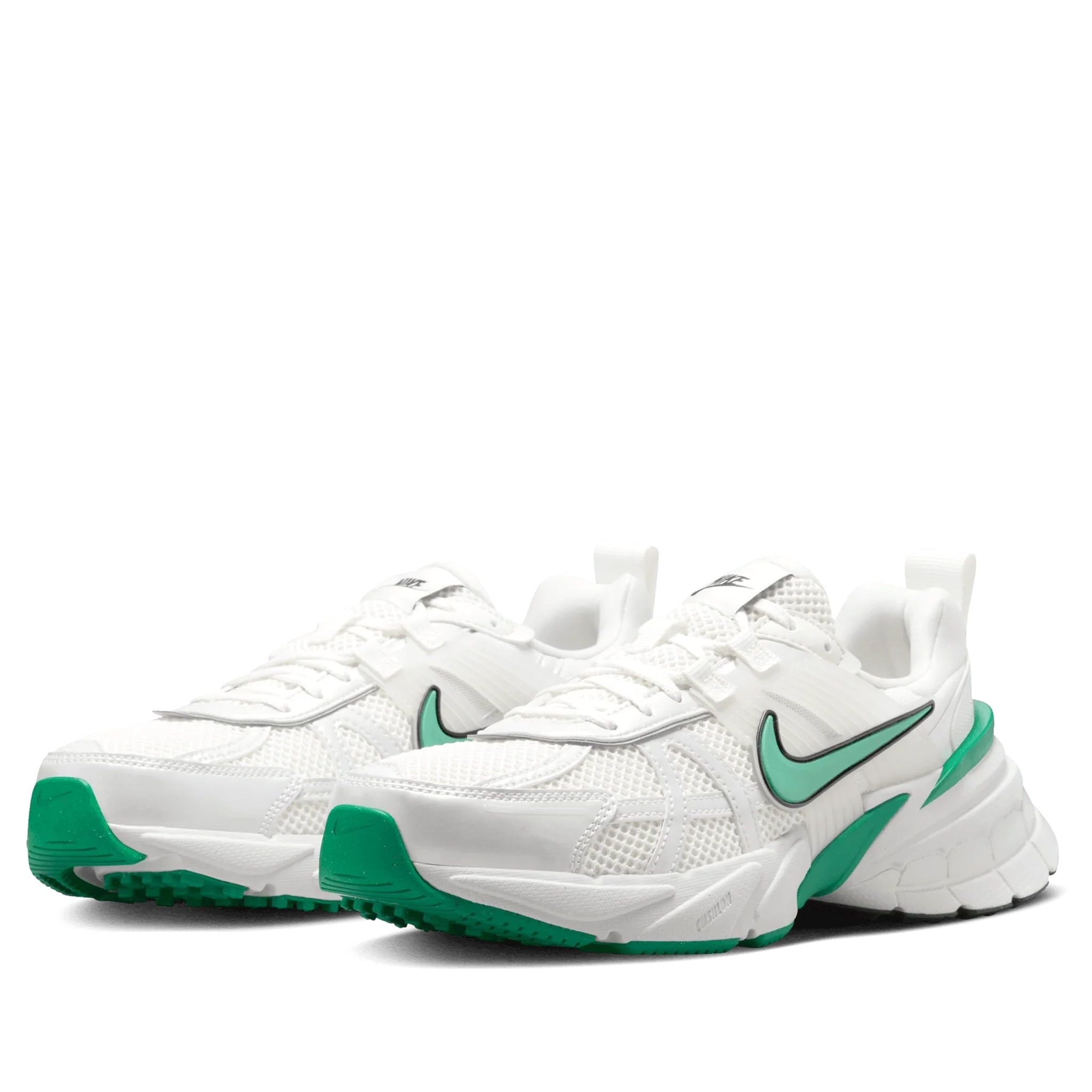  NIKE V2K RUN PALE IVORY BLACK STADIUM GREEN FD0736-107 