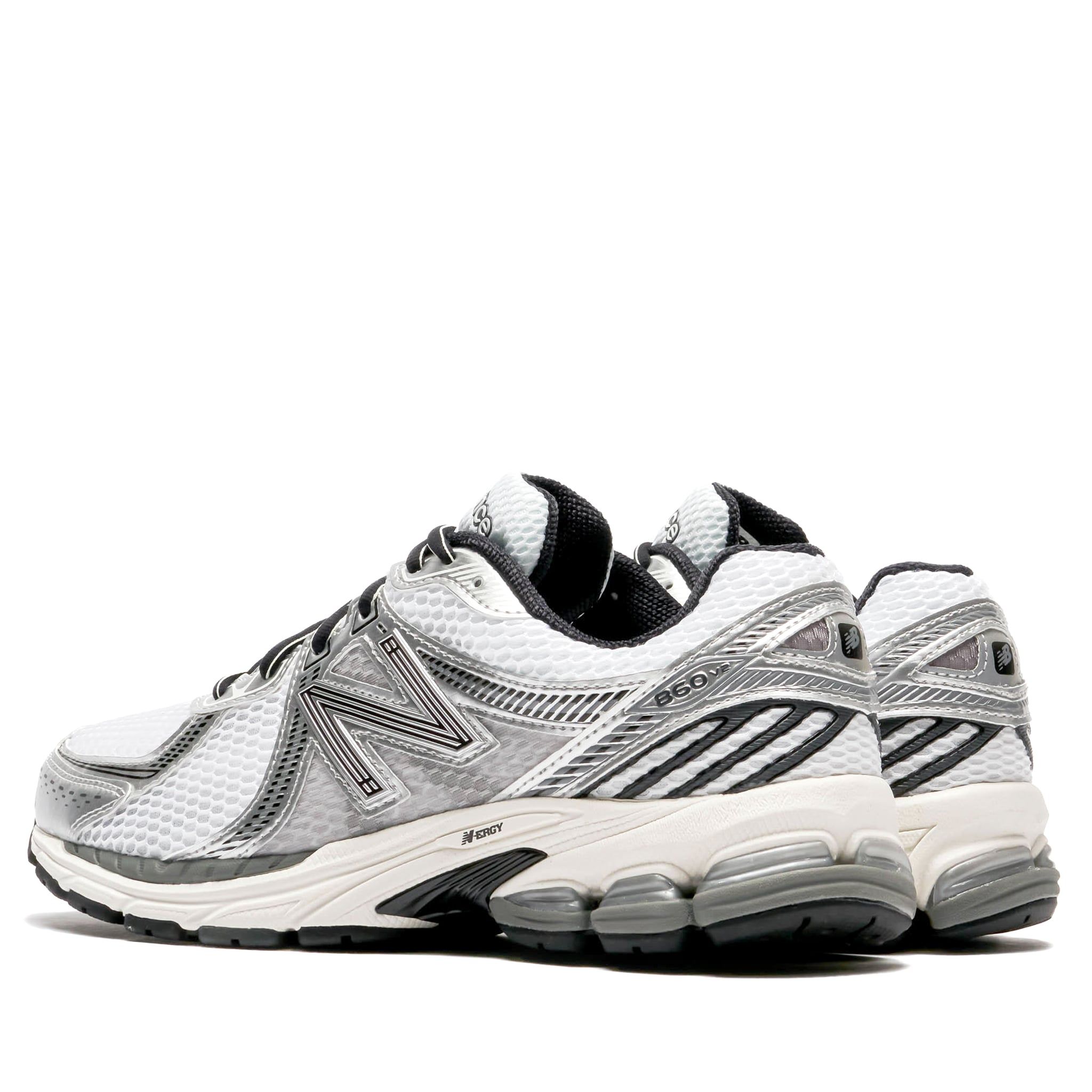  NEW BALANCE 860V2 WHITE SILVER METALLIC M8604KR 