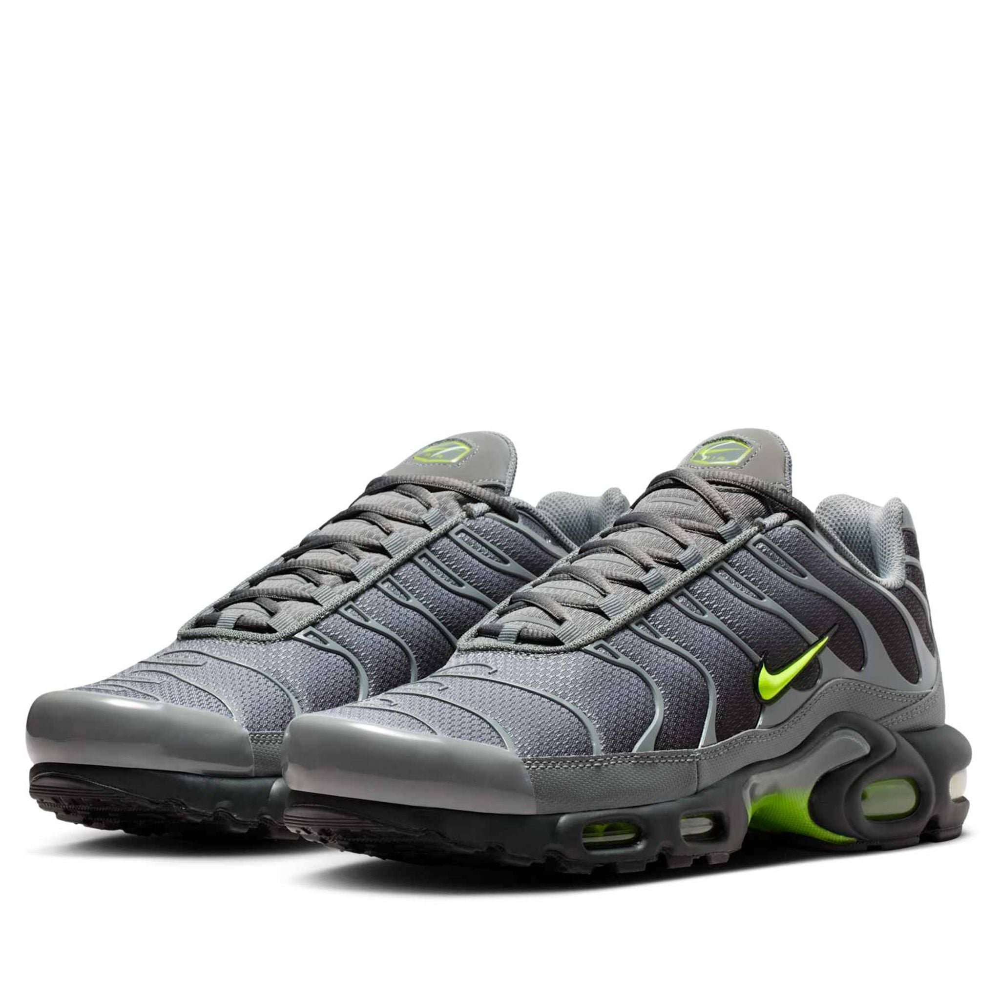  NIKE AIR MAX PLUS SMOKE GREY VOLT DM0032-026 
