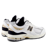  NEW BALANCE 2002R WHITE BLACK GOLD GC2002PS 