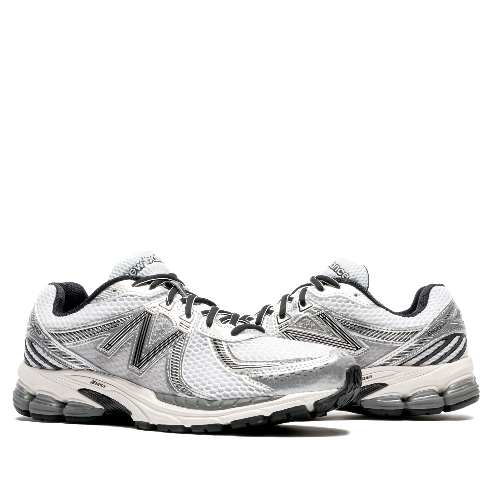  NEW BALANCE 860V2 WHITE SILVER METALLIC M8604KR 