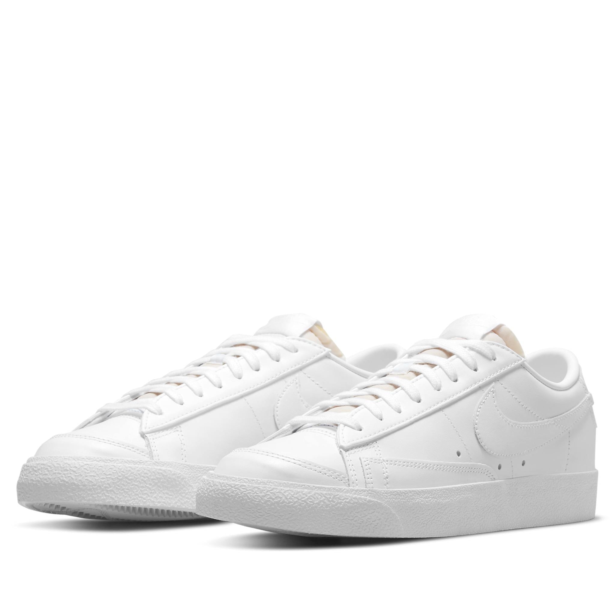  NIKE BLAZER LOW '77 ALL WHITE DC4769-101 