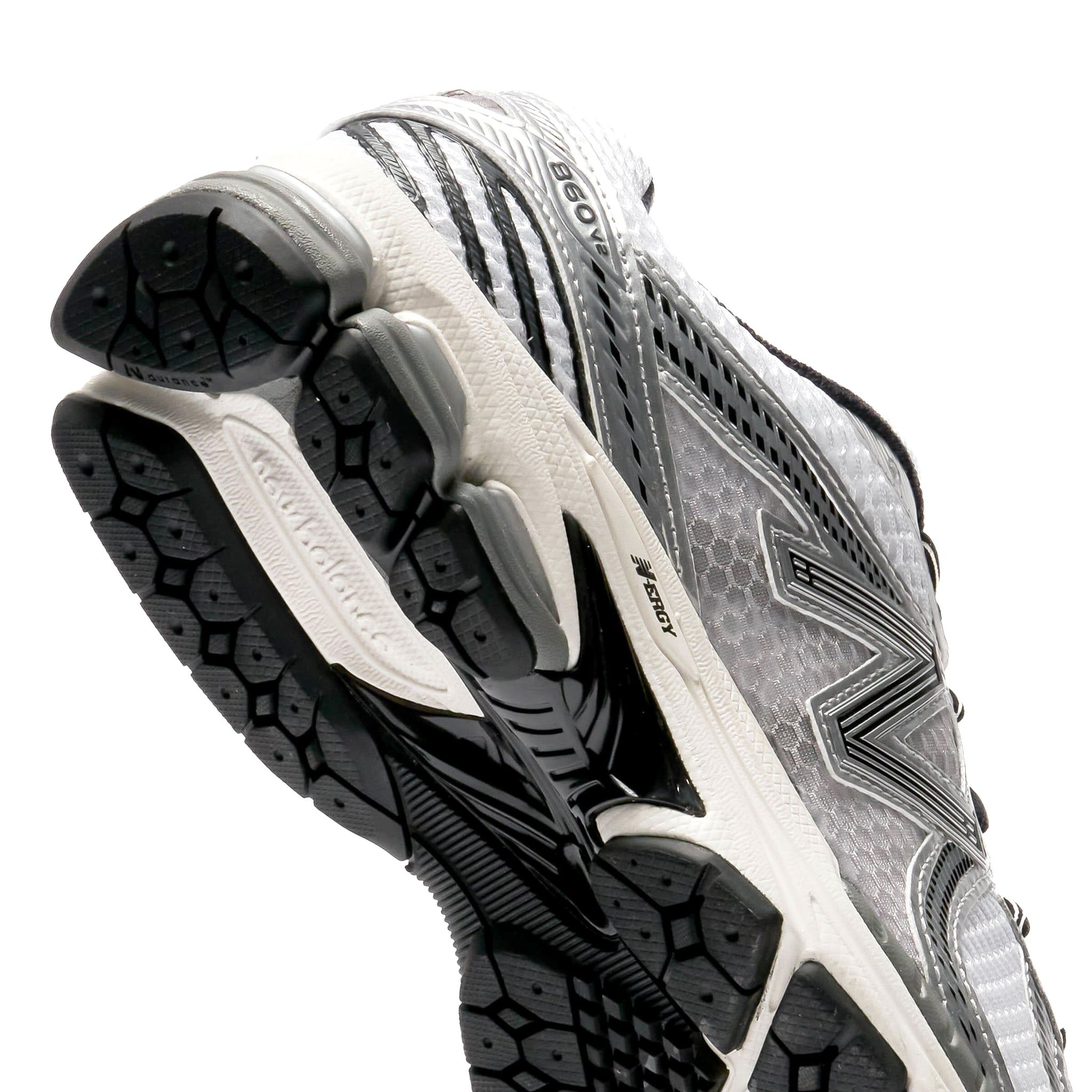  NEW BALANCE 860V2 WHITE SILVER METALLIC M8604KR 