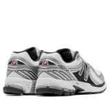  NEW BALANCE 860V2 BLACK WHITE SILVER ML860XD 