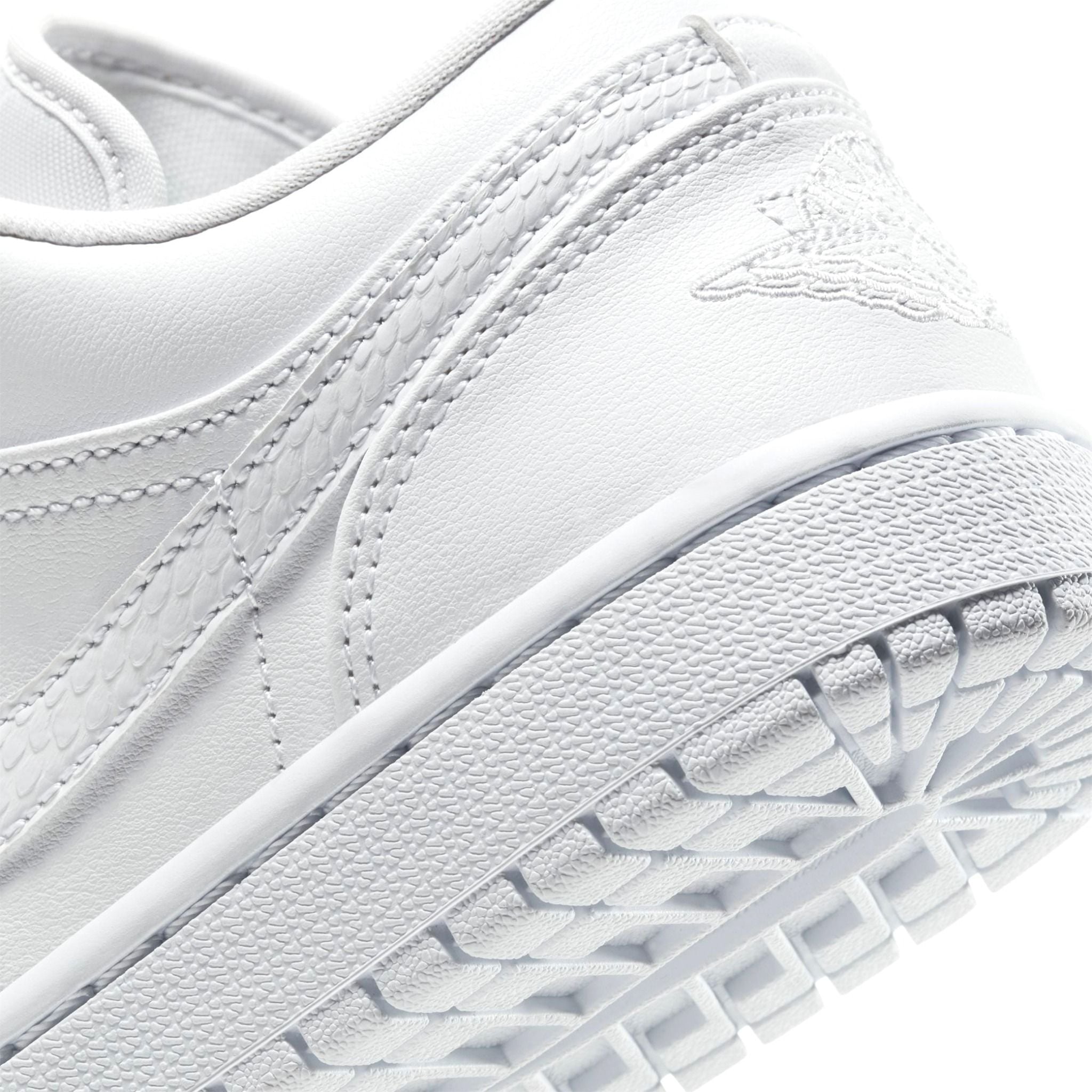  NIKE AIR JORDAN 1 LOW TRIPLE WHITE AO9944-111 l 553560-126 l 553560-130 