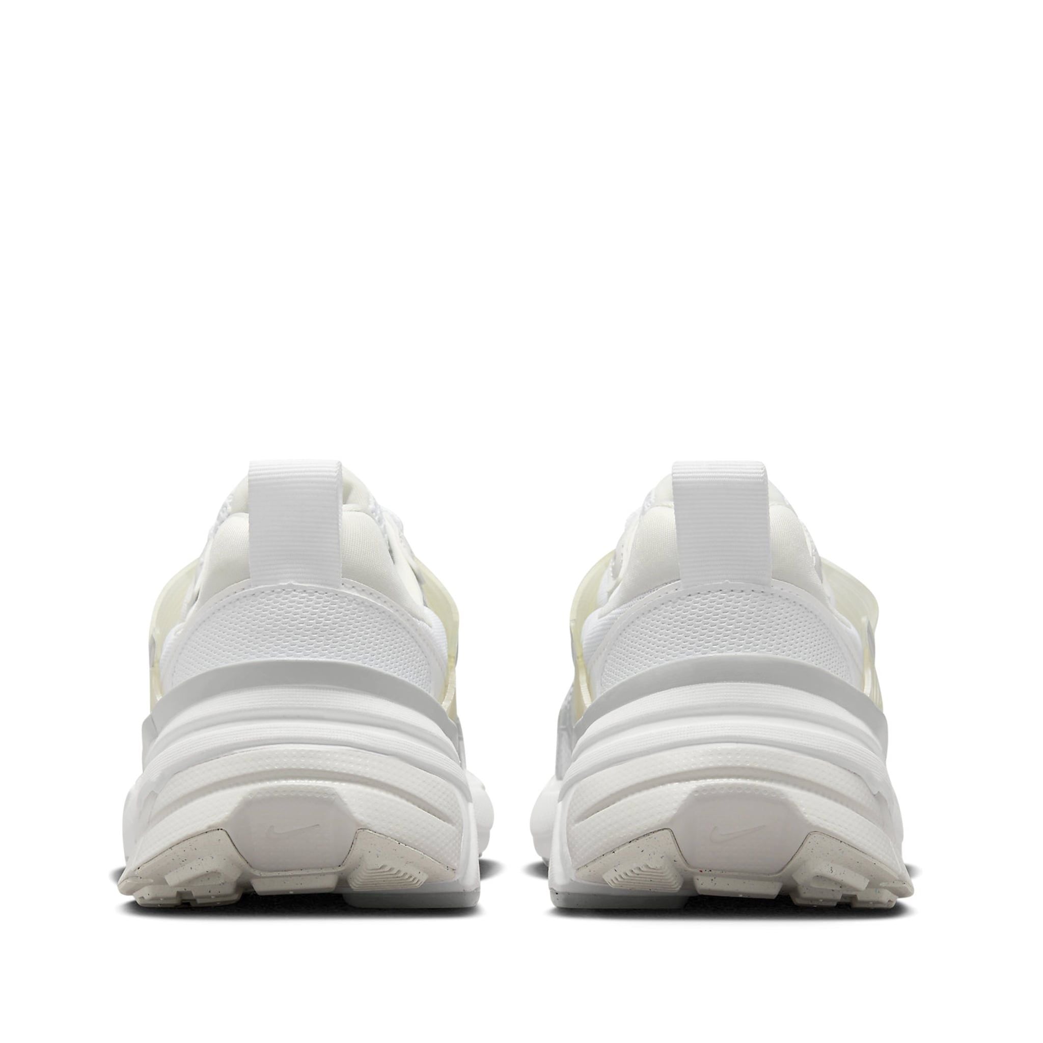  NIKE V2K RUN METALLIC SILVER FD0736-104 