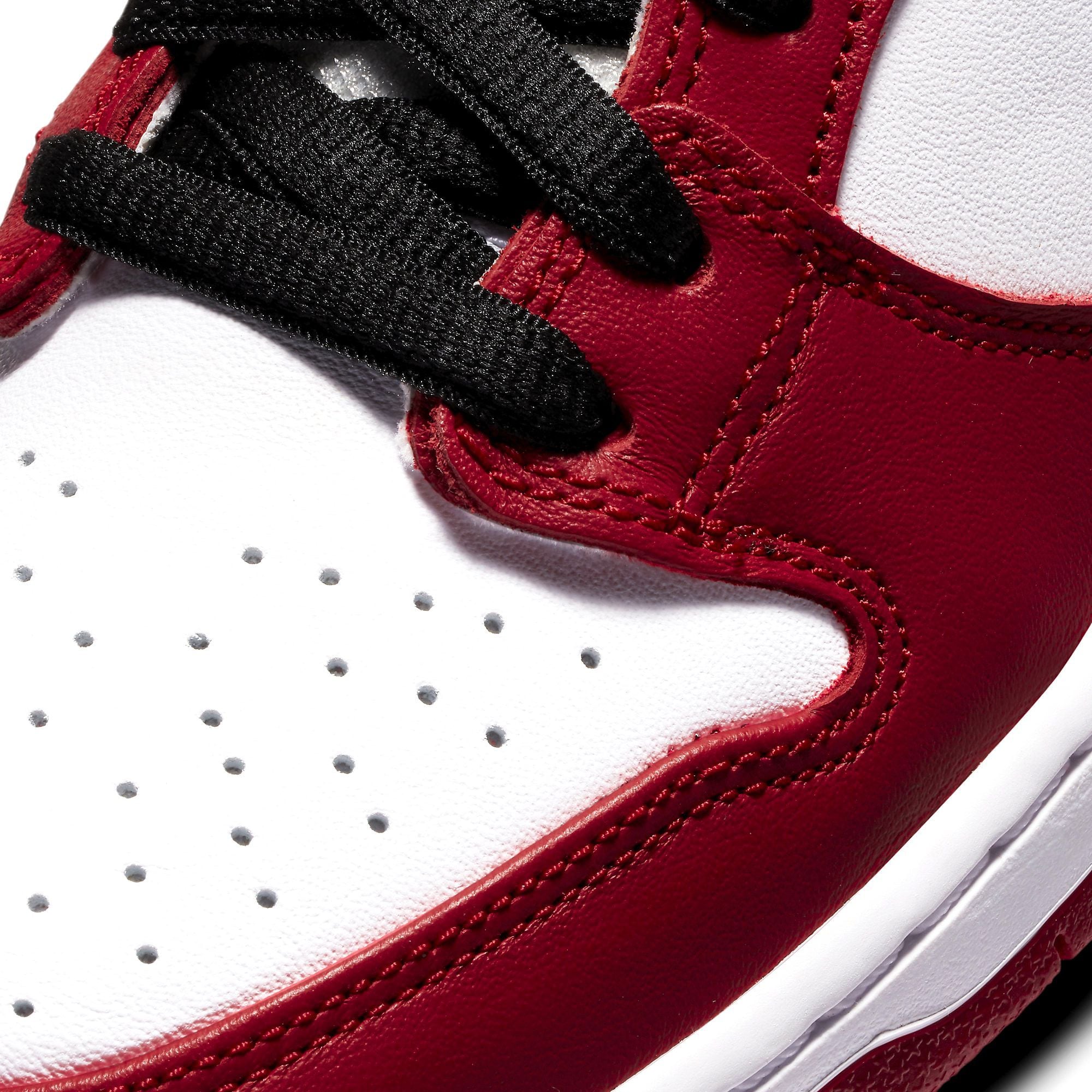  NIKE SB DUNK LOW CHICAGO BQ6817-600 
