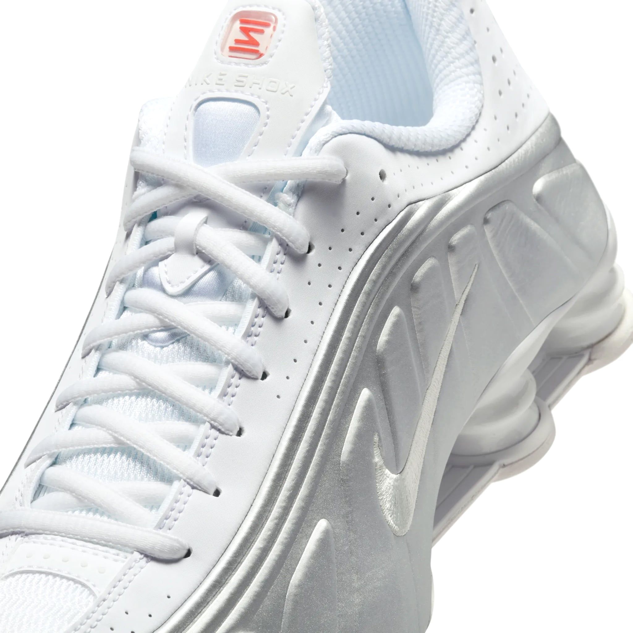  NIKE SHOX R4 WHITE BRIGHT CRIMSON METALLIC SILVER HQ1988-101 