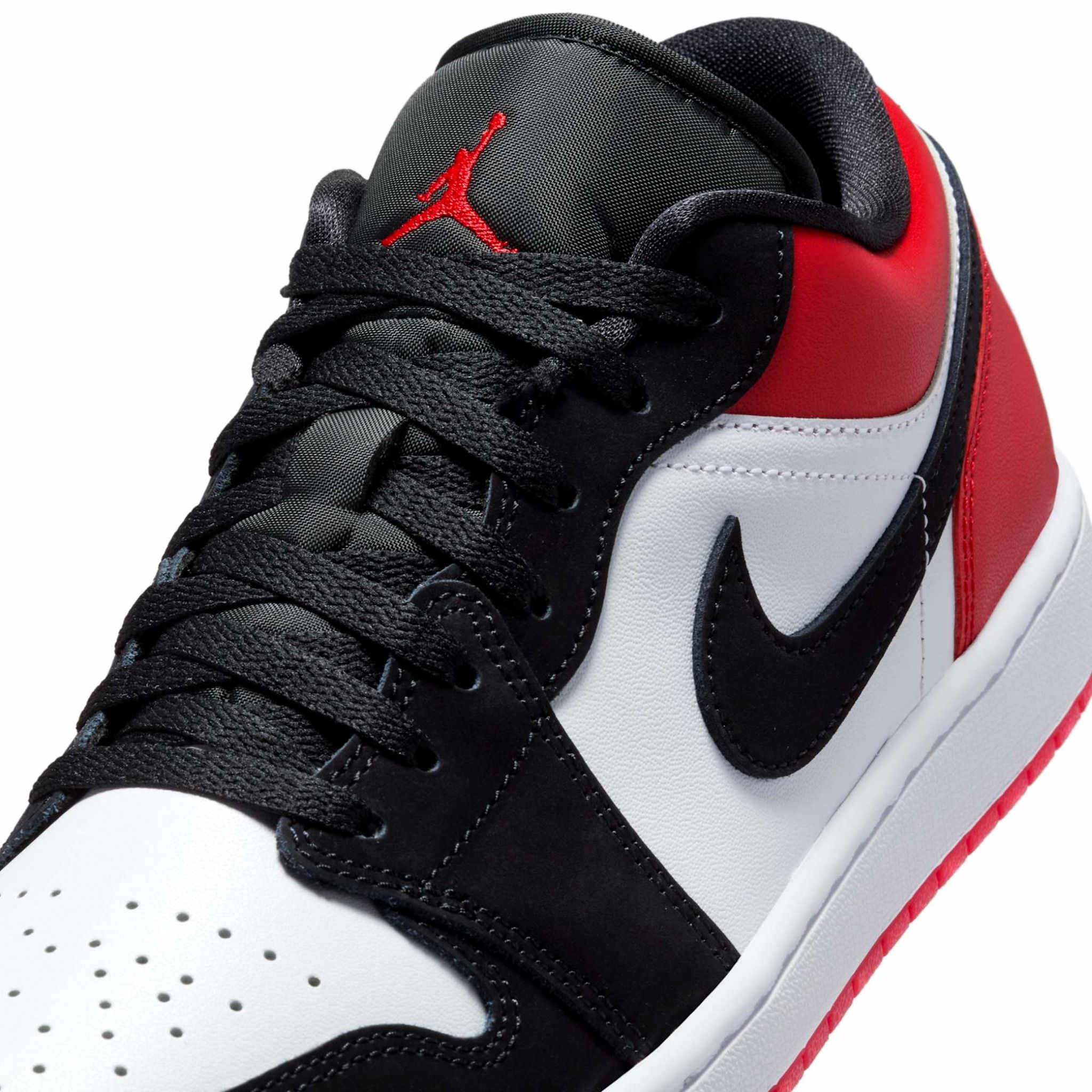  NIKE AIR JORDAN 1 LOW SE BLACK TOE IB8971-106 