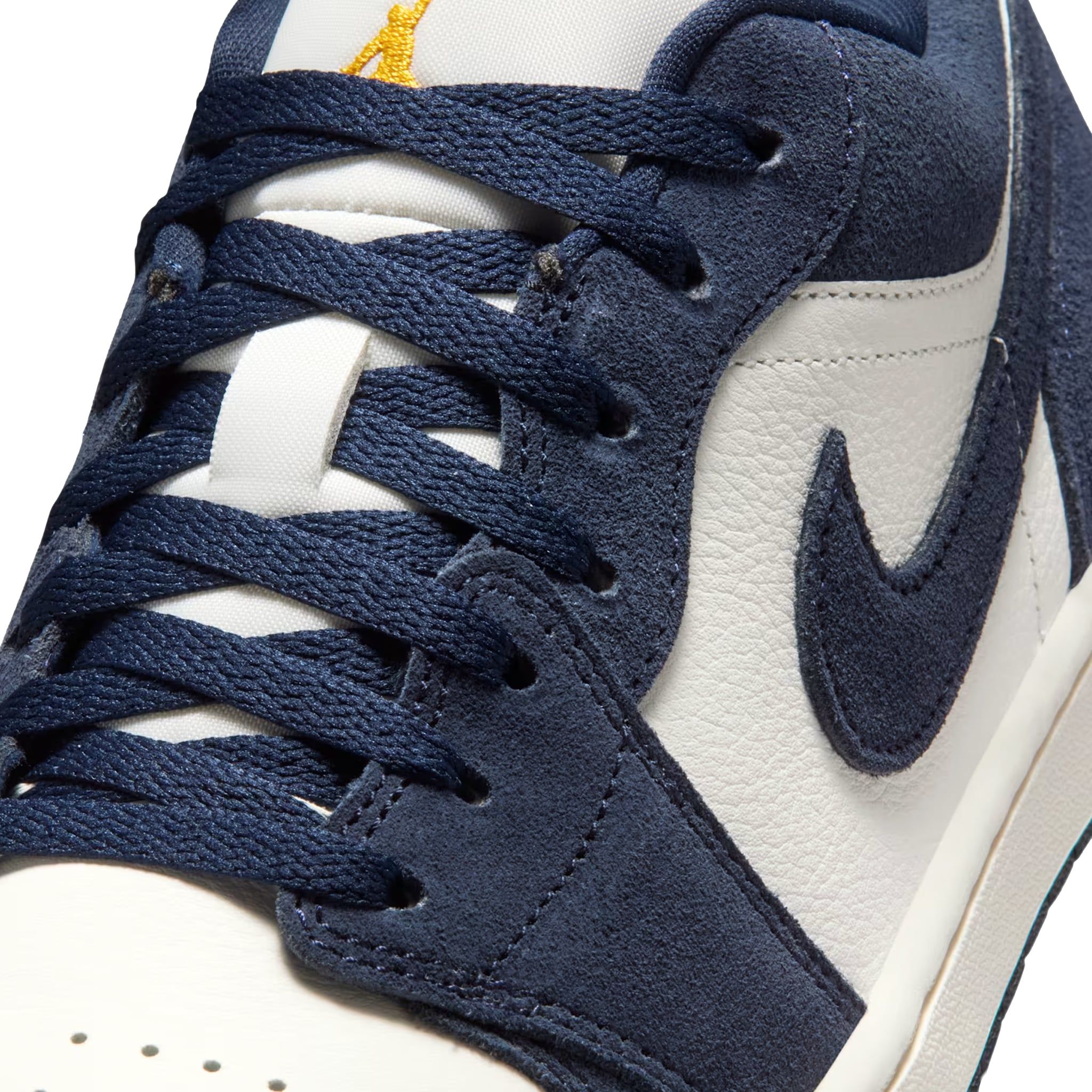  NIKE AIR JORDAN 1 LOW SE OBSIDIAN SUEDE IO7448-400 