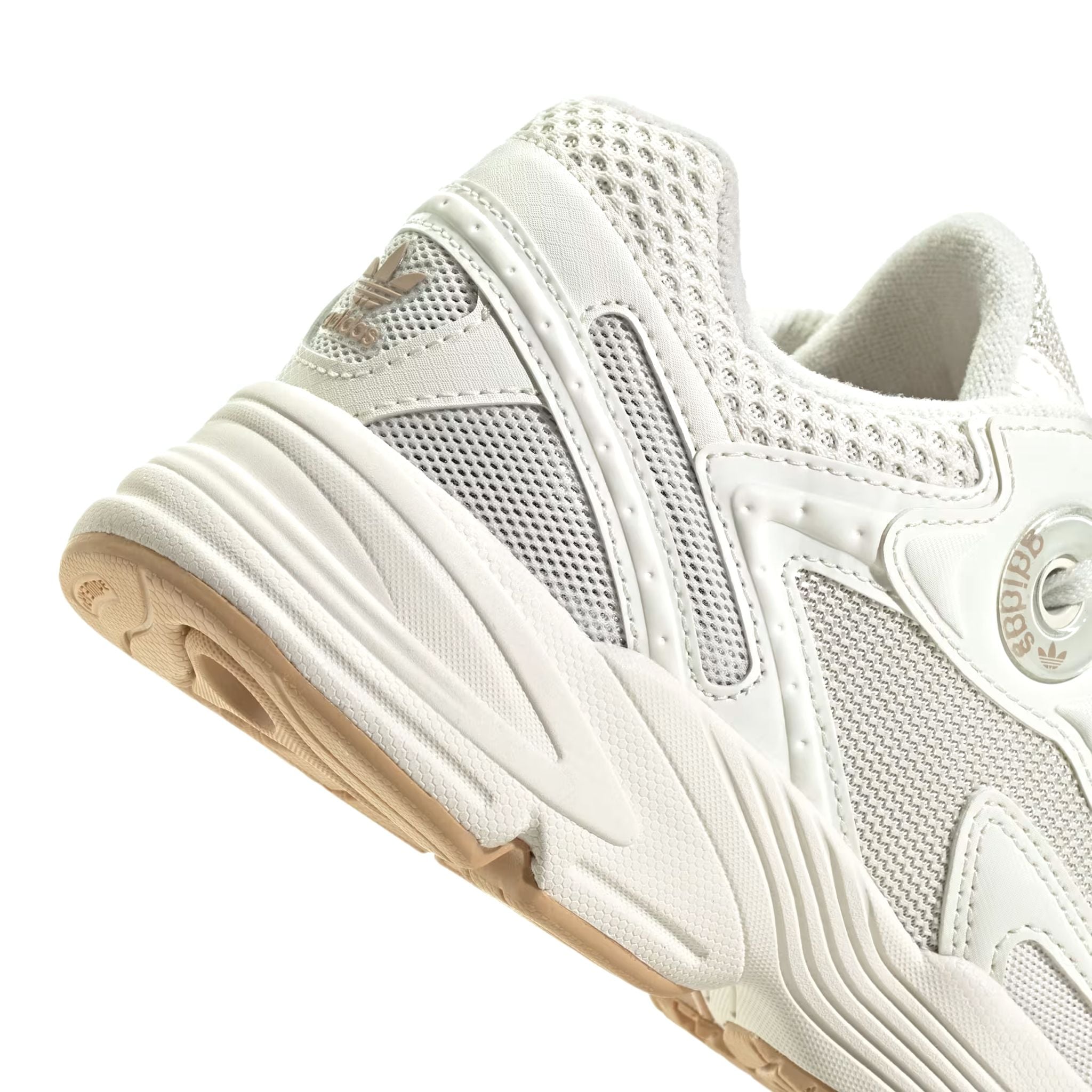  ADIDAS ASTIR CREAM WHITE GUM JQ2587 