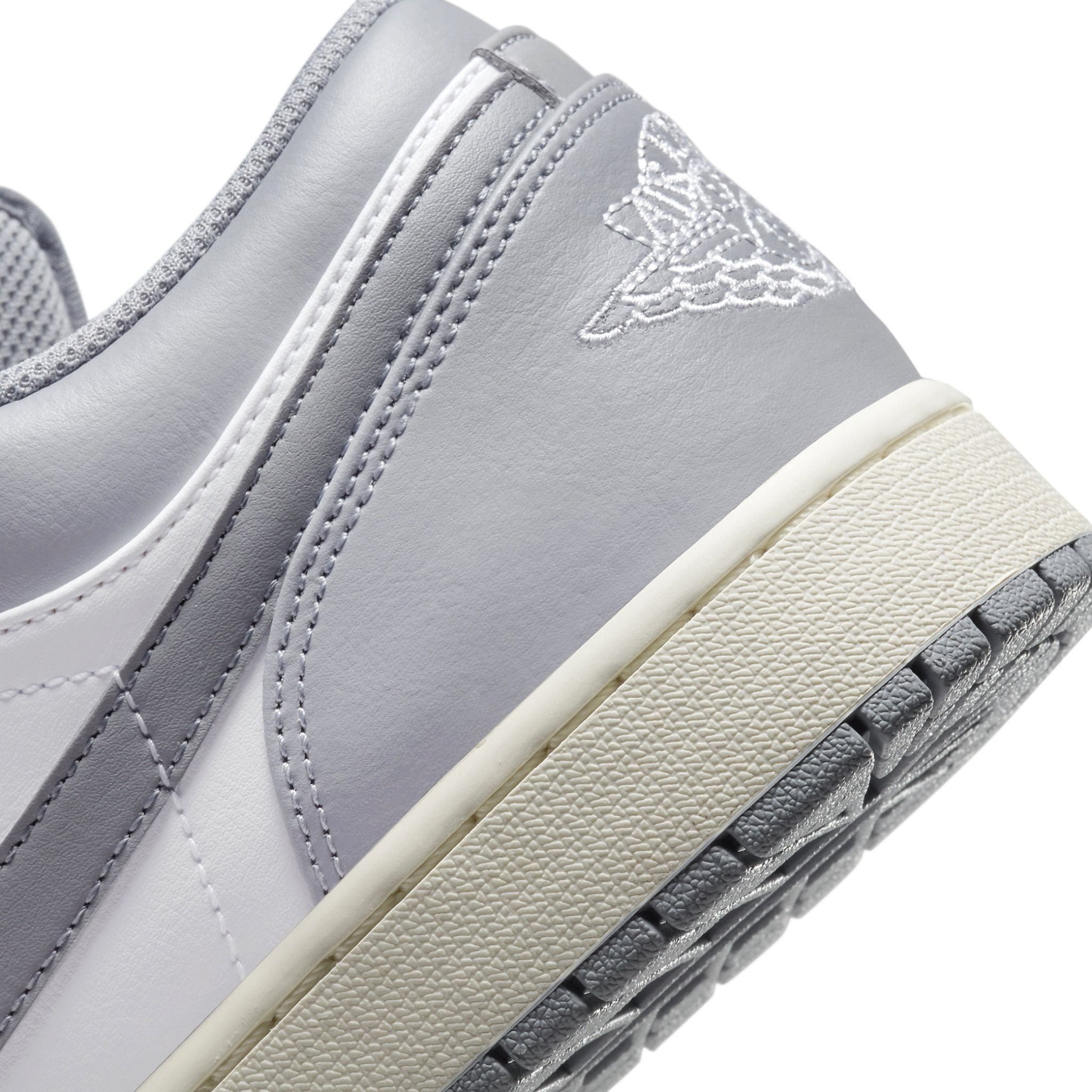  NIKE AIR JORDAN 1 LOW VINTAGE GREY 553558-053 