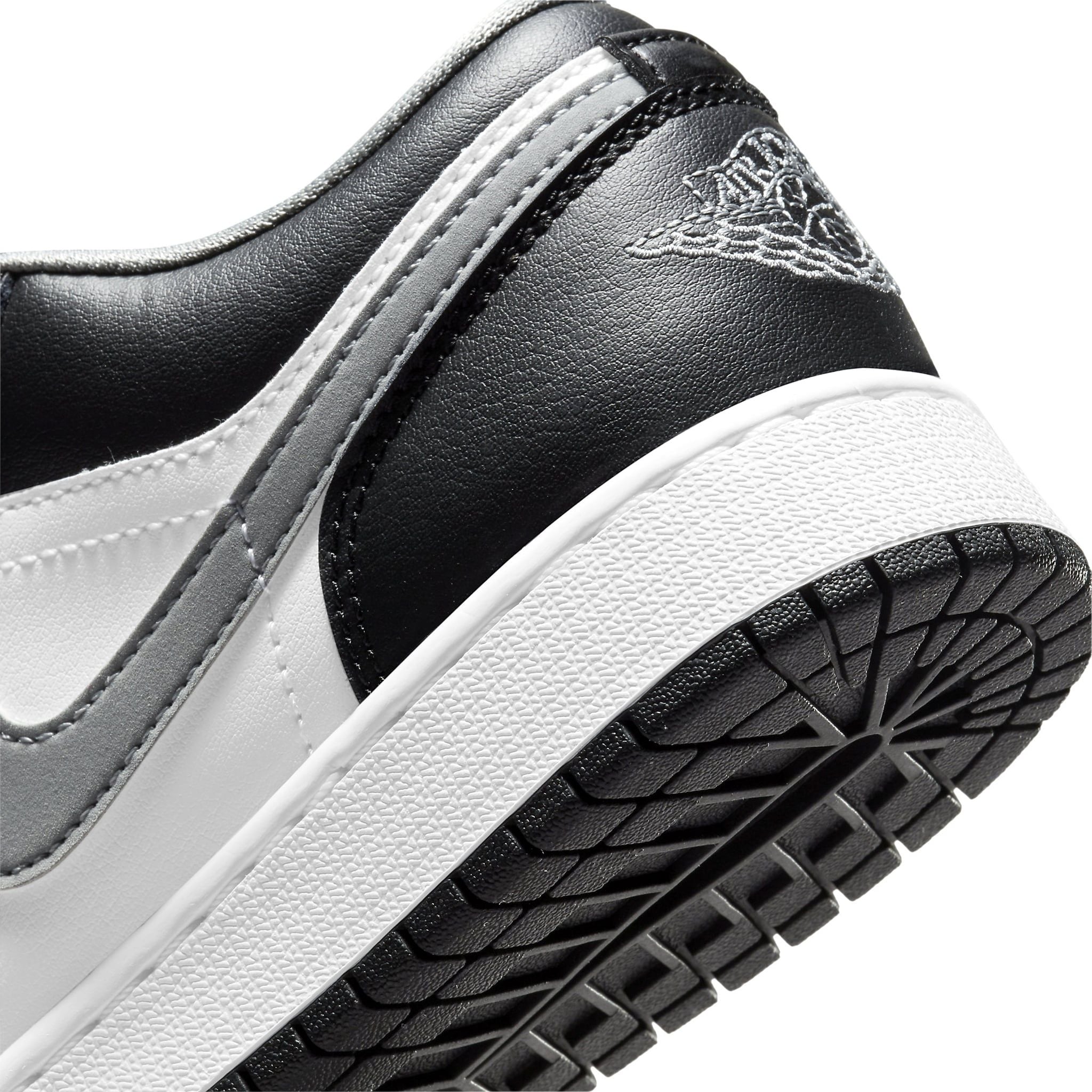  NIKE AIR JORDAN 1 LOW BLACK WHITE GREY 553560-040 