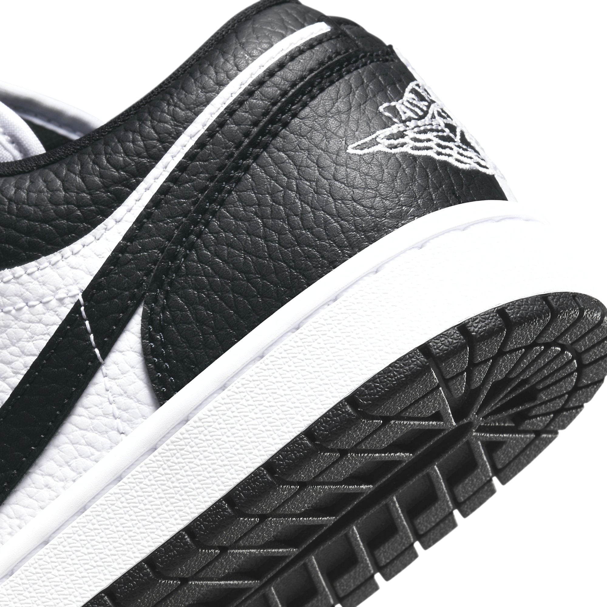  NIKE AIR JORDAN 1 LOW SE HOMAGE SPLIT WHITE BLACK DR0502-101 